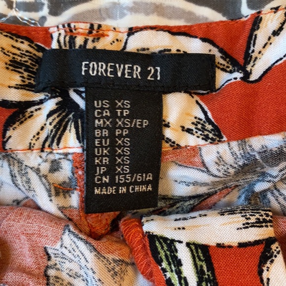 Floral shorts, XS - Picture 2 of 4